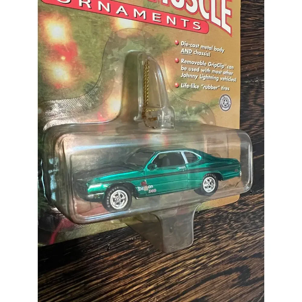 Johnny Lightning Holiday Muscle Ornament 1971 Green Dodge Demon
